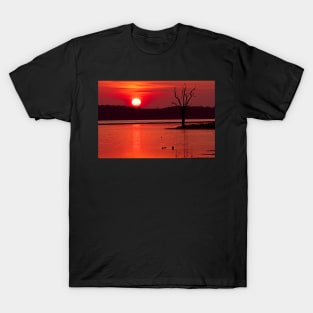 Sunrise at Rutland Water Nature Reserve T-Shirt